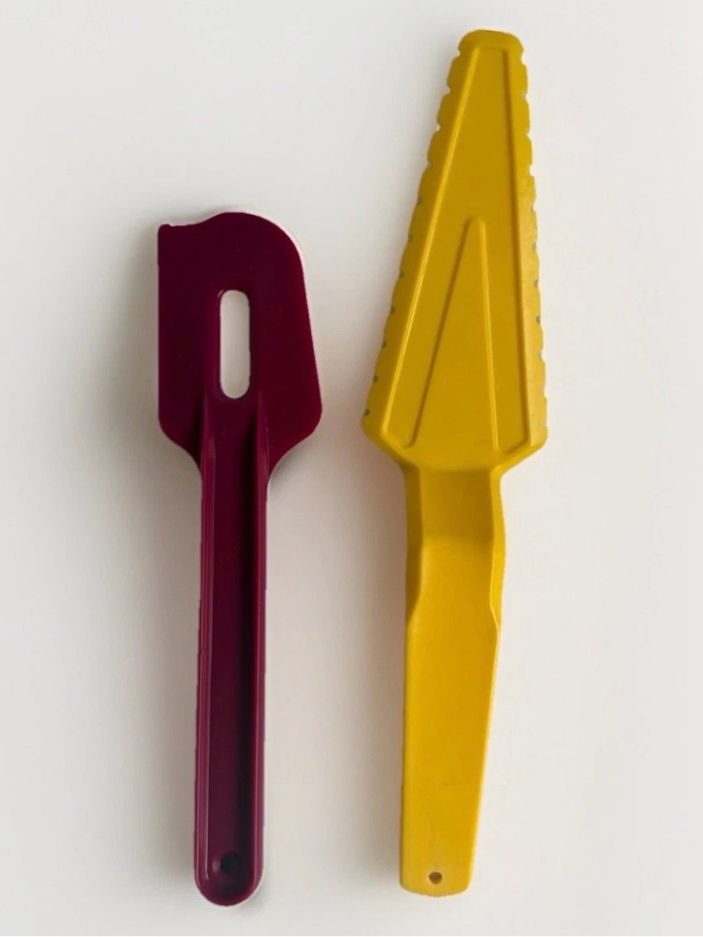 Vintage Tupperware Cake Pie Server Cutter Yellow 1165 Maroon Spatula Scraper Lot